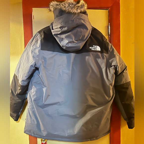 The North Face Men’s Mcmurdock Parka - Picture 2 of 4